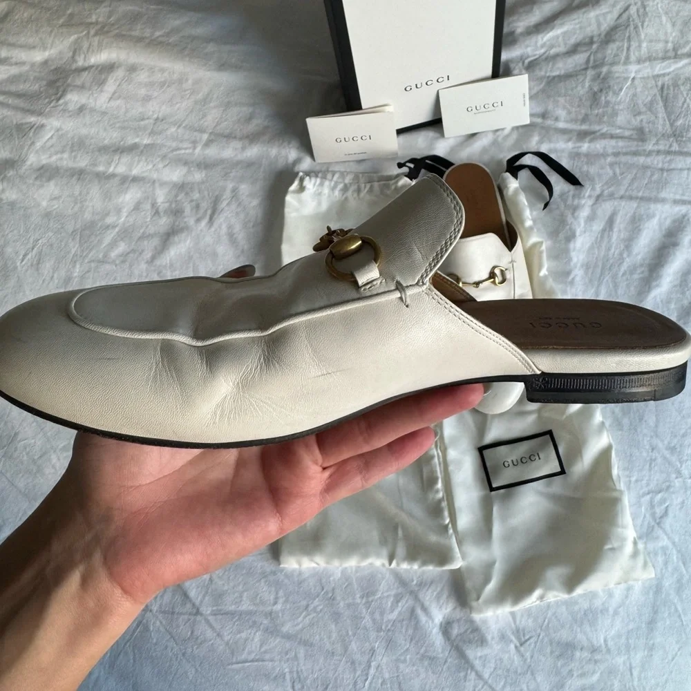 Gucci Cream Loafers with Gold Details - Picture 7 of 16
